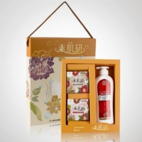 MINI素肌研禮盒-紅薏仁植萃洗髮組 MINI素肌研禮盒-紅薏仁植萃洗髮組
